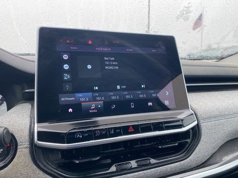 Used 2022 Jeep Compass Latitude w/ Convenience Group image 9