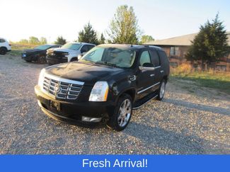 Used 2010 Cadillac Escalade Luxury video 1