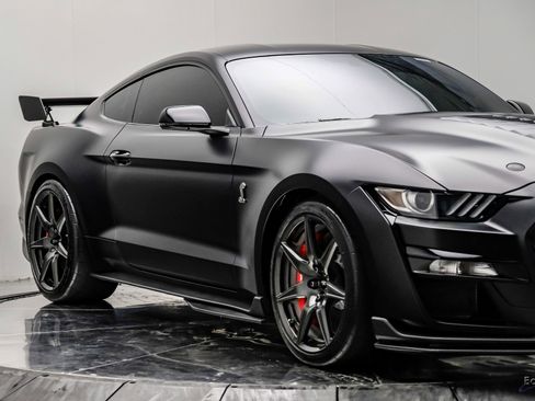 Used 2022 Ford Mustang Shelby GT500 w/ Carbon Fiber Track Pack RWD image 30