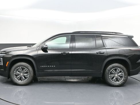 New 2026 Chevrolet Traverse LT w/ Driver Confidence Package AWD/4WD image 4