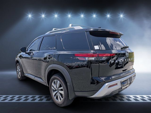 Used 2025 Nissan Pathfinder SL FWD image 5