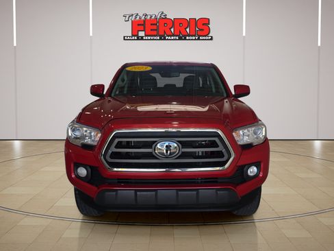 Used 2023 Toyota Tacoma SR5 AWD/4WD image 2