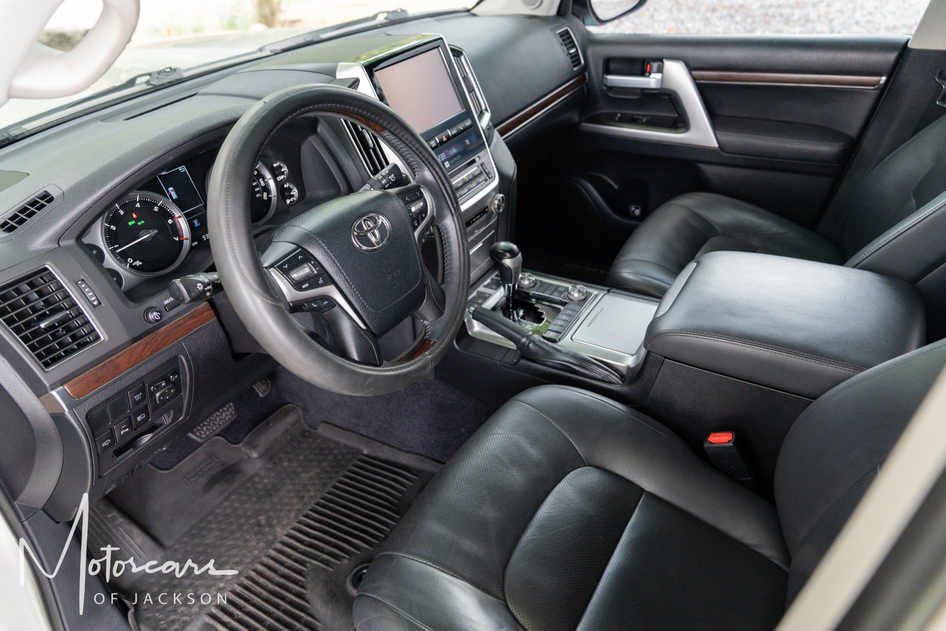 Used 2017 Toyota Land Cruiser AWD/4WD image 26