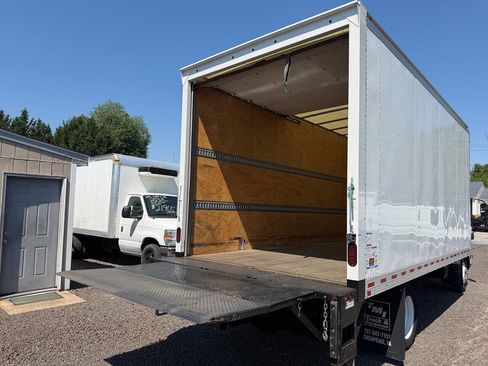 Used 2021 Isuzu NPR RWD image 9