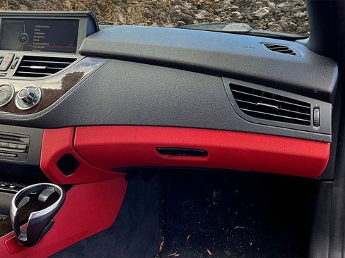 Used 2011 BMW Z4 sDrive30i w/ Premium Pkg image 13