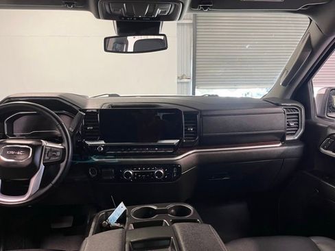 Used 2025 GMC Sierra 1500 SLT AWD/4WD image 21