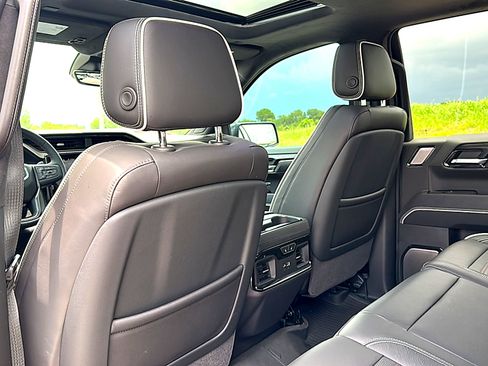 Used 2026 GMC Sierra 1500 AT4X w/ AT4X AEV Edition AWD/4WD image 18