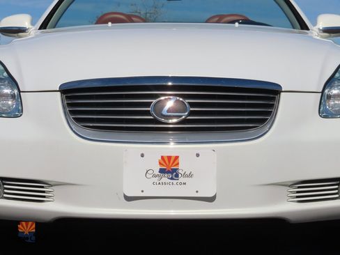 Used 2004 Lexus SC 430 Convertible image 32