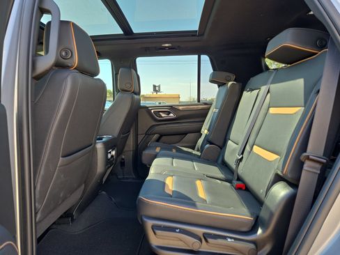 Used 2023 GMC Yukon AT4 w/ AT4 Premium Plus Package AWD/4WD image 13