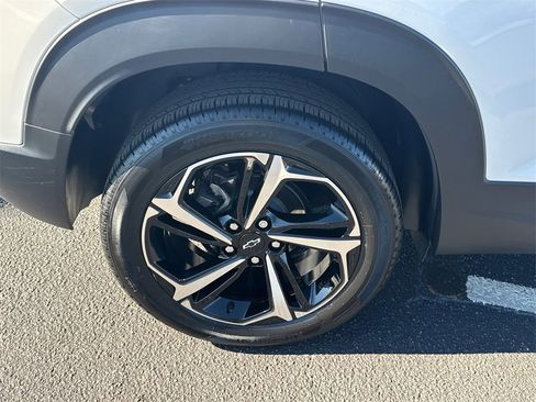 Used 2021 Chevrolet TrailBlazer RS w/ Technology Package image 18