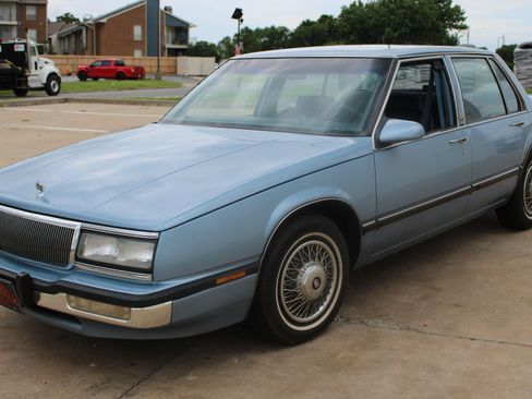 Used 1990 Buick Le Sabre Custom FWD image 25