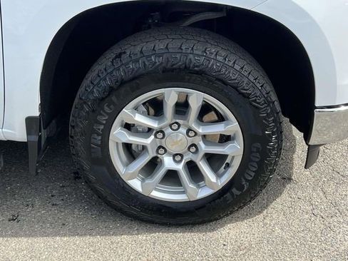 Certified 2023 Chevrolet Silverado 1500 LT AWD/4WD image 10