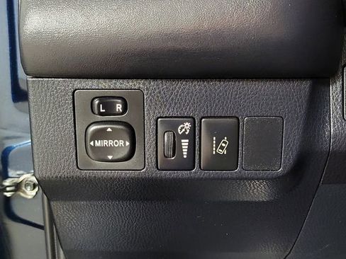 Used 2018 Toyota RAV4 SE AWD/4WD image 24