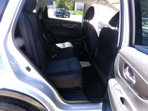 Used 2020 Nissan Rogue SV AWD/4WD image 23