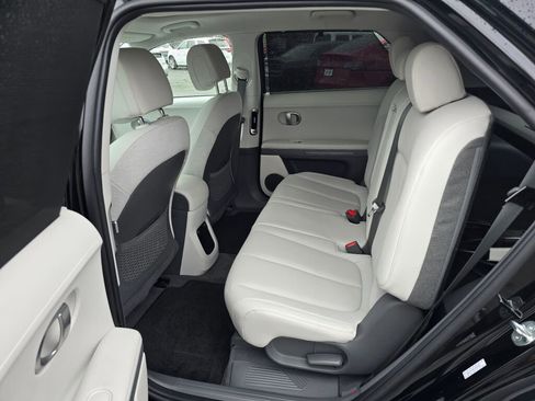 Used 2023 Hyundai Ioniq 5 Limited image 16