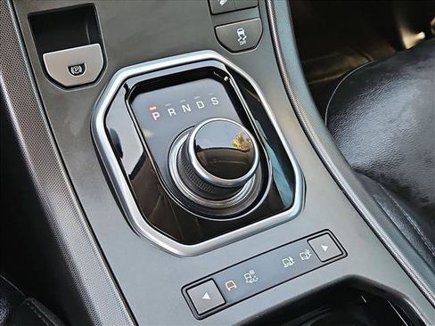 Used 2019 Land Rover Range Rover Evoque SE AWD/4WD image 17