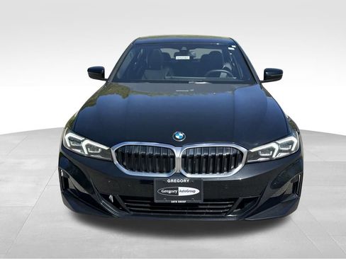 Used 2025 BMW 330i xDrive Sedan AWD/4WD image 4