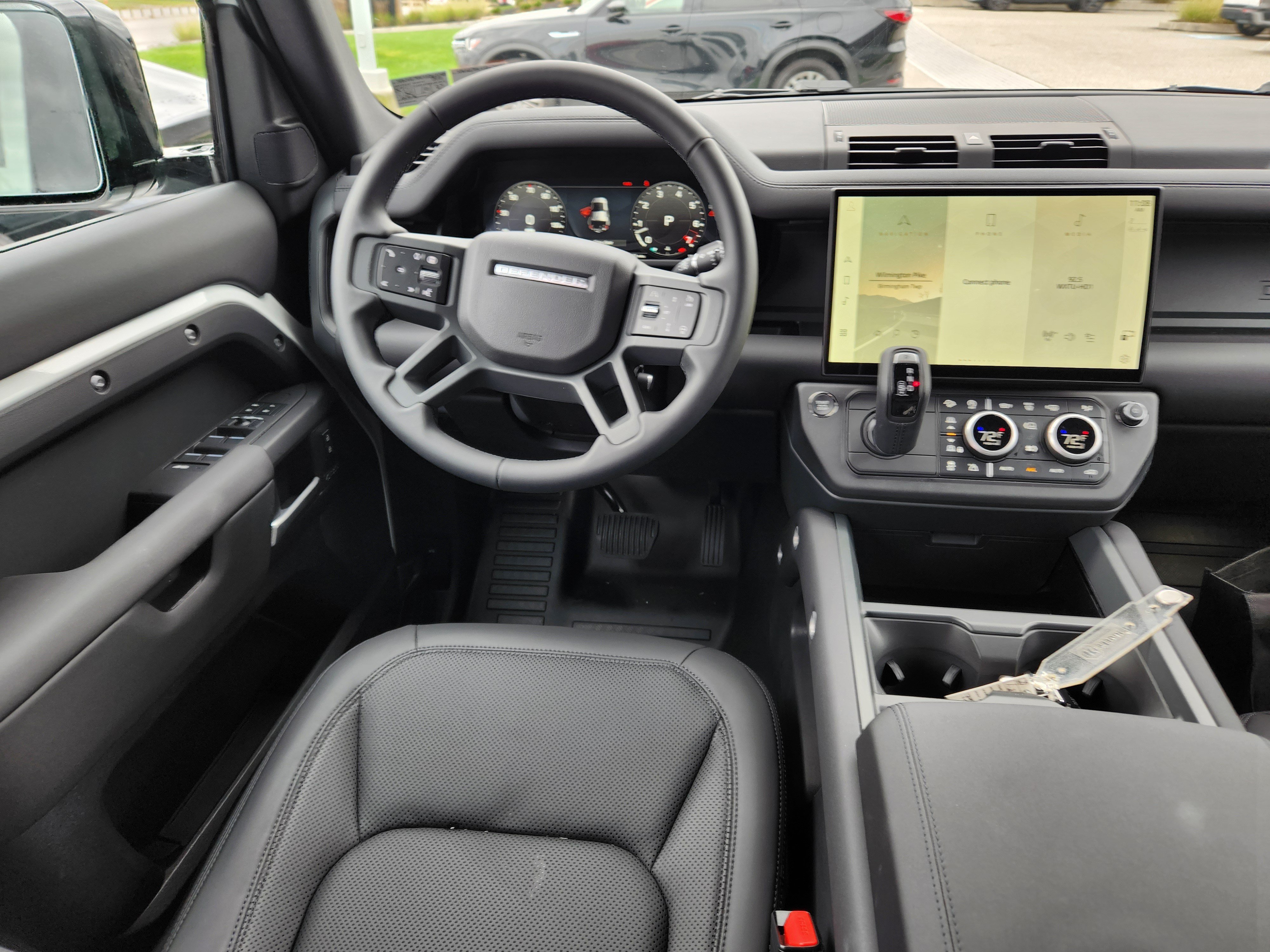 New 2026 Land Rover Defender 110 X-Dynamic SE AWD/4WD image 14