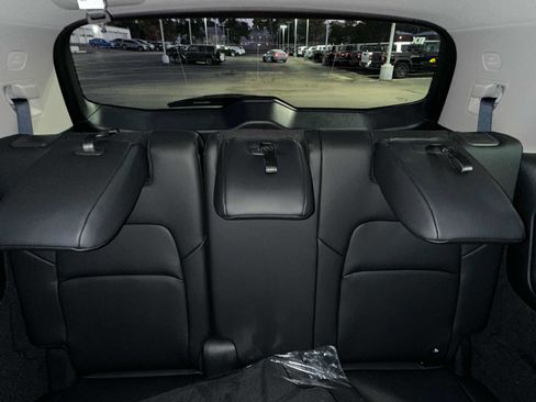 New 2025 Nissan Pathfinder Platinum image 29