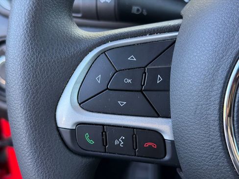 Used 2023 Jeep Renegade Latitude AWD/4WD image 24
