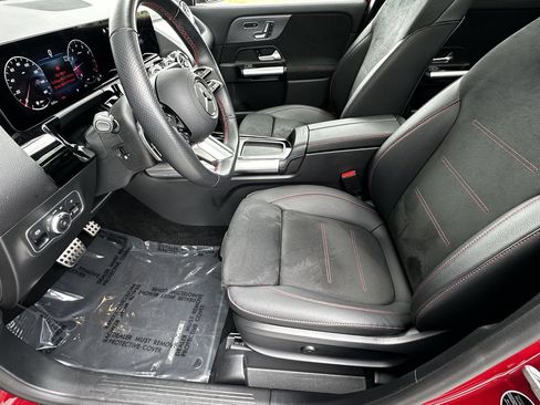 Certified 2025 Mercedes-Benz GLA 250 image 10