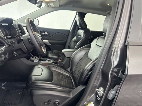 Used 2022 Jeep Cherokee Latitude image 21