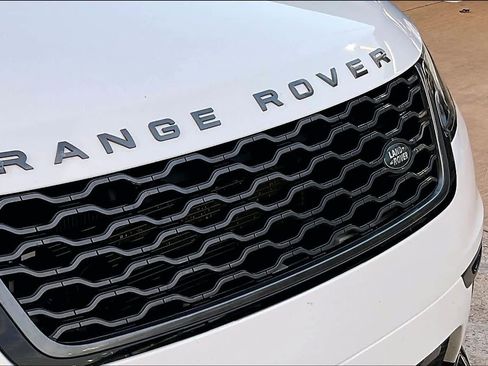 Used 2019 Land Rover Range Rover Velar R-Dynamic SE image 29