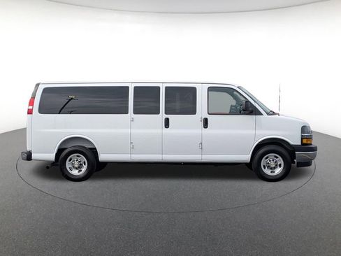 Used 2025 Chevrolet Express 3500 LT w/ LT Preferred Equipment Group image 4