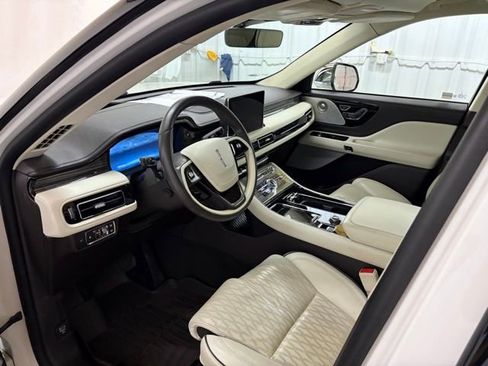 Used 2020 Lincoln Aviator Black Label w/ Dynamic Handling Package image 48