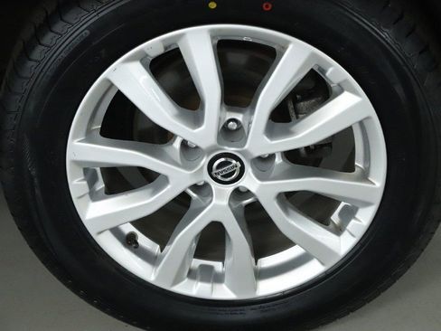 Certified 2022 Nissan Rogue Sport S image 39