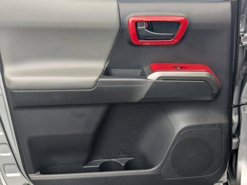 Used 2022 Toyota Tacoma SR5 w/ Technology Package RWD image 18