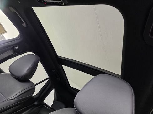 New 2026 Mercedes-Benz GLC 300 image 10