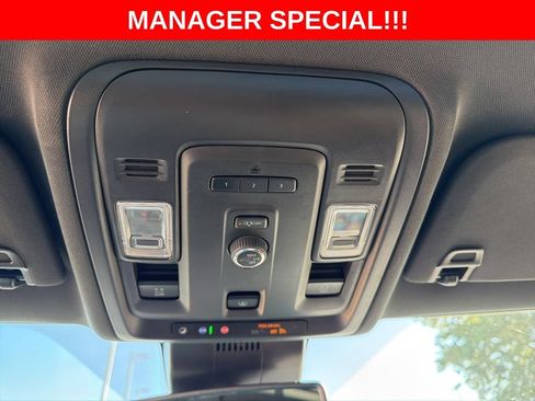 Used 2023 Chevrolet Tahoe Z71 AWD/4WD image 35