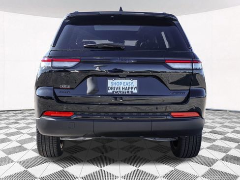 New 2025 Jeep Grand Cherokee Limited w/ Black Appearance Package image 12
