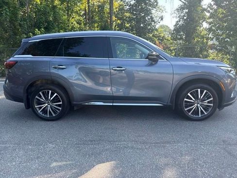 Used 2023 INFINITI QX60 Sensory w/ Vision Package AWD/4WD image 4