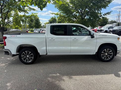 Used 2023 Chevrolet Silverado 1500 LT AWD/4WD image 6