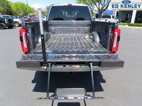 New 2025 Ford F350 Platinum w/ FX4 Off-Road Package image 39