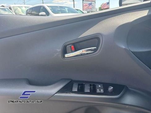 Used 2022 Toyota Prius Prime LE image 27