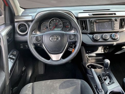 Used 2016 Toyota RAV4 LE image 5