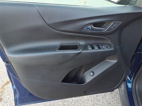 Used 2023 Chevrolet Equinox LT image 11