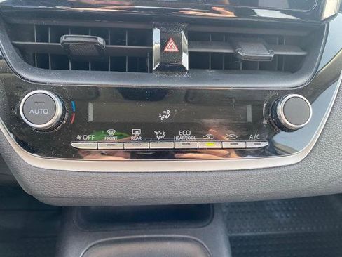 Used 2023 Toyota Corolla LE image 21