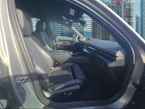 Used 2024 BMW 530i image 12