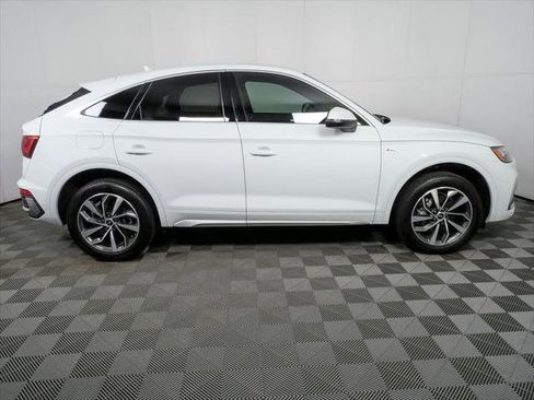 Used 2023 Audi Q5 2.0T Premium w/ Convenience Package AWD/4WD image 2
