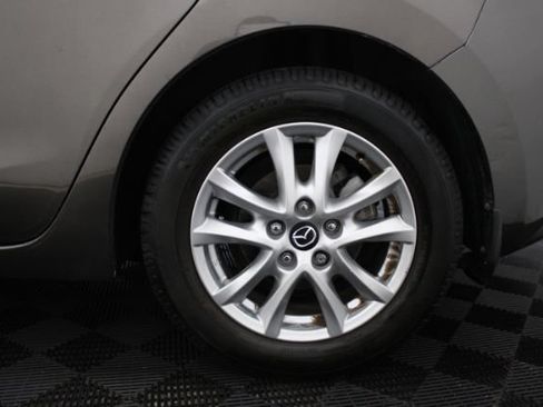 Used 2015 MAZDA MAZDA3 i Touring w/ Technology Package FWD image 8