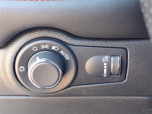 Used 2024 Dodge Durango GT image 24