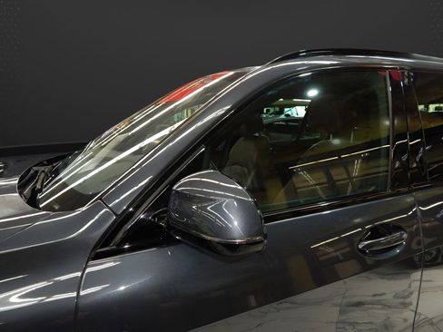 Used 2020 BMW X5 xDrive40i w/ M Sport Package image 9