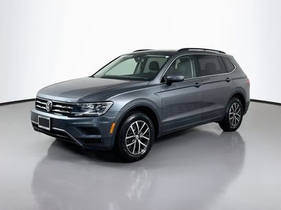 Used 2019 Volkswagen Tiguan SE w/ Panoramic Sunroof Package