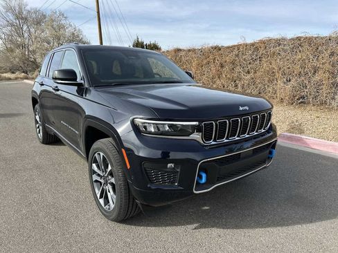 New 2024 Jeep Grand Cherokee Overland w/ Advanced Protech Group III image 37