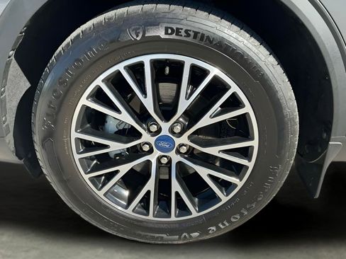Used 2022 Ford Escape SE FWD image 19