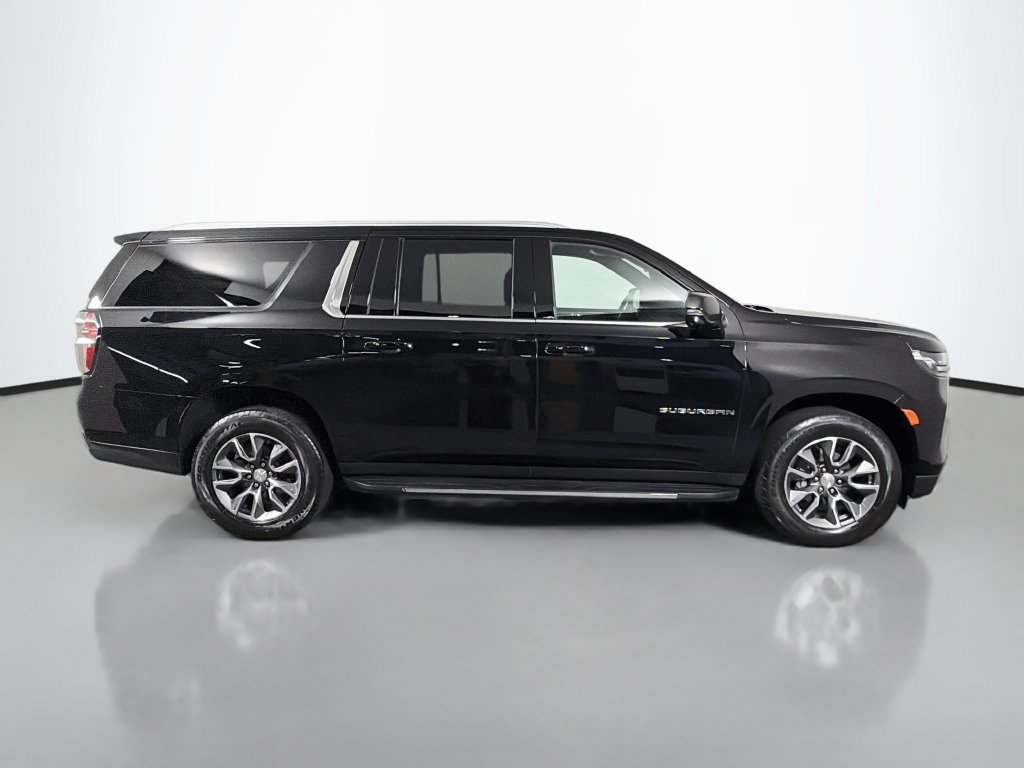 Used 2024 Chevrolet Suburban LT w/ LT Signature Plus Package AWD/4WD image 8